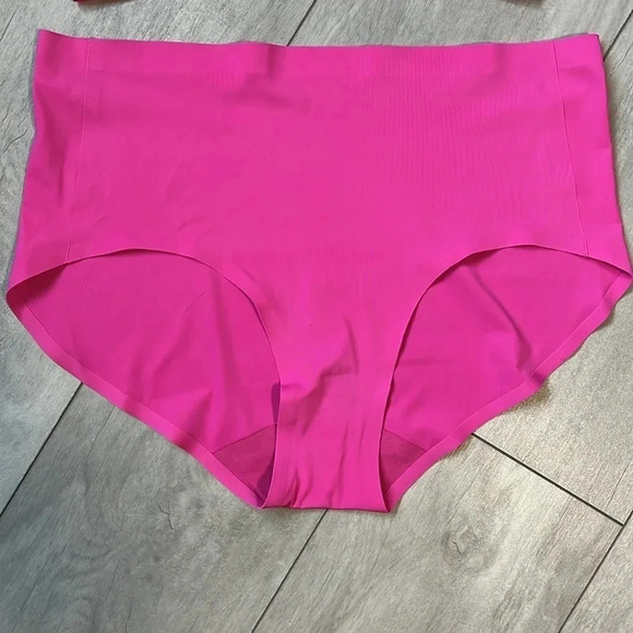 RHONDA SHEAR Seamless Bra and High-Waist Panty Set Fuchsia NWOT, Size L - Picture 3 of 7